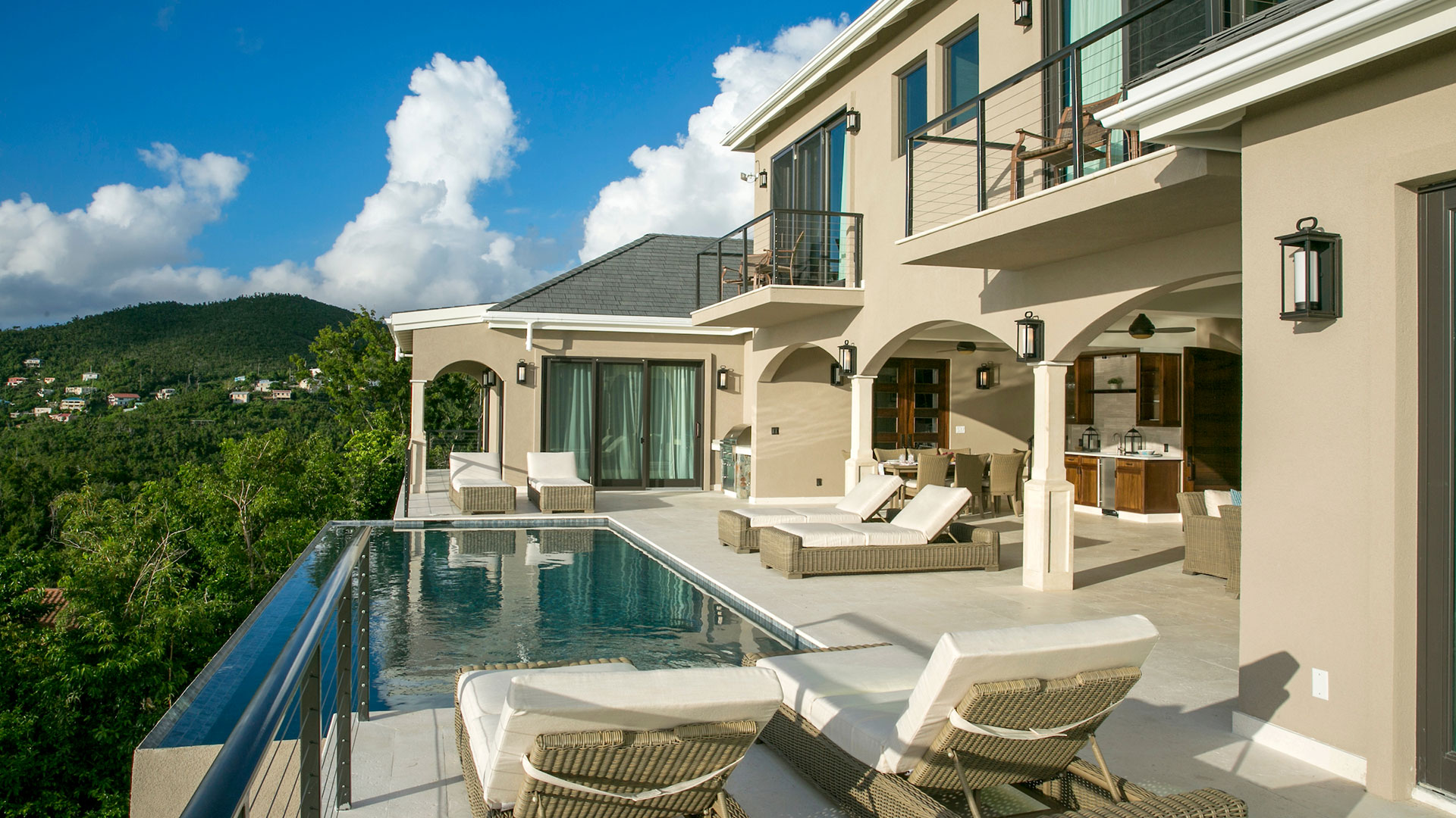 Marathon Villa